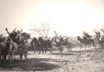 historica-CARAVANA-NUPCIAL.jpg