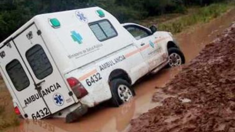Una ambulancia quedó atrapada en El Impenetrable