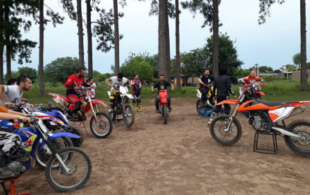 motox3.jpg