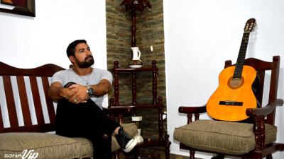 Villán lanzó en el NEA su nuevo video clip