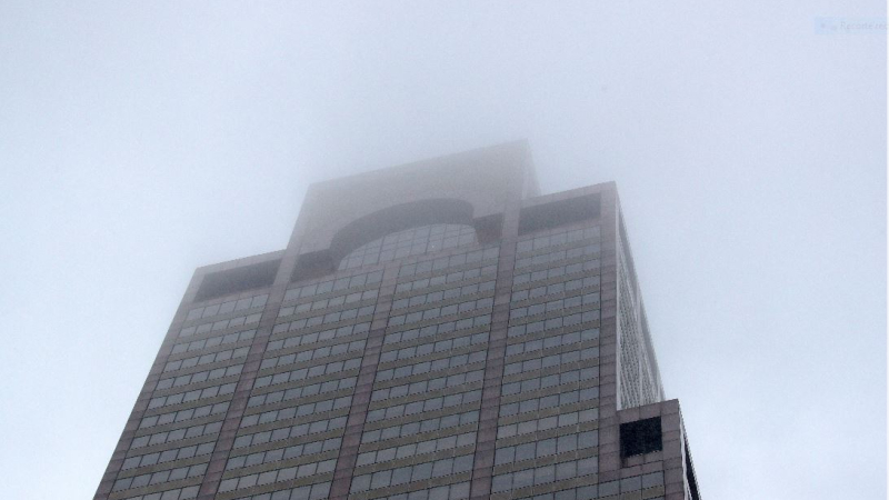 Un helicóptero se estrelló contra un rascacielos en el medio de Manhattan