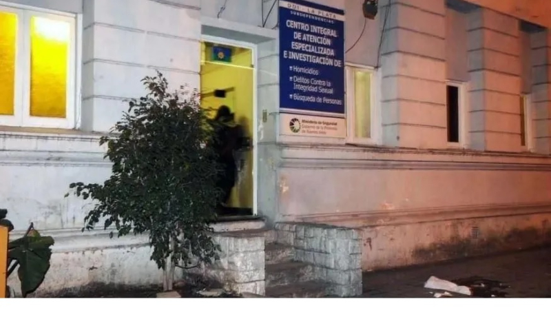 Dormía con su bebé, su mejor amiga la abusó y vive amenazada