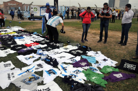 merchandising 1.jpg