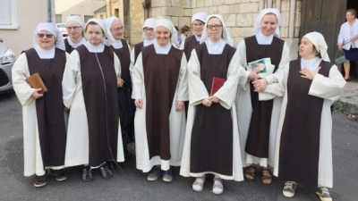 La alegría de las hermanas con Síndrome de Down