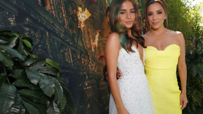 Eva Longoria e Isabela Moner triunfan en Los Ángeles