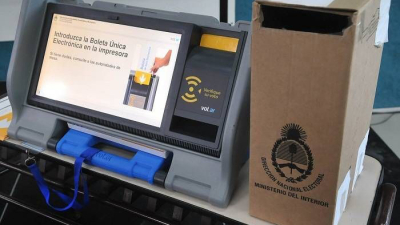 El STJ agregó incertidumbre a la disputa por la pantalla del voto electrónico