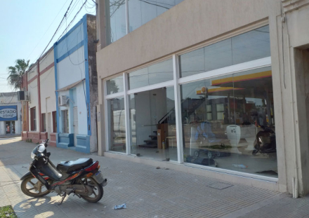 CASA-GOMEZ-BAJO-PERSIANAS.jpg