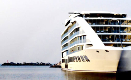 BARCO-HOTEL.jpg