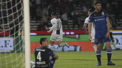Gimnasia de Maradona no levanta vuelo
