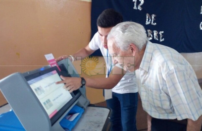 En 15 comunas se votará en la jornada con el sistema electrónico