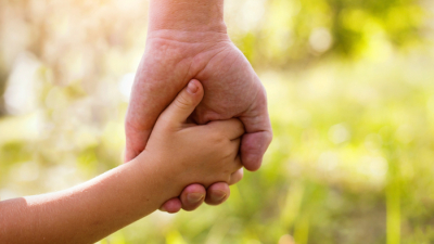 A través de un cuento, una niña supo que la justicia formalizó su adopción