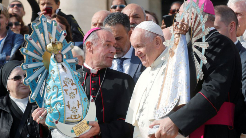 Después de 37 años, volvió al país la Virgen de Luján que estuvo en Malvinas