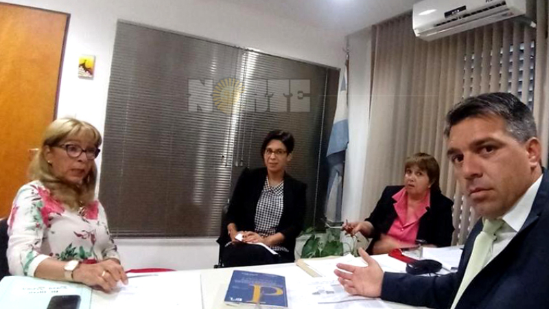 Equipo de fiscales por denuncia del gobernador