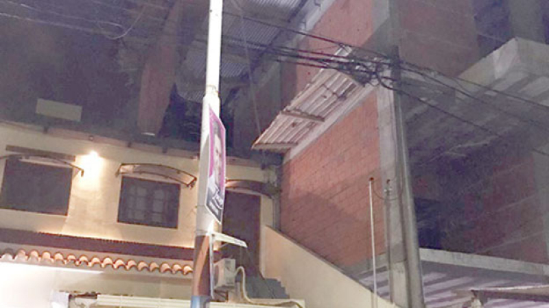 Paralizaron la obra del edificio del que cayó una pared sobre casa vecina