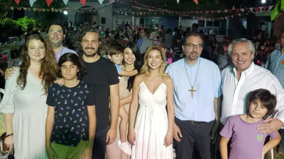 El Presidente hizo una visita sorpresa a San Cayetano y llamó a ‘tenderle la mano a los que sufren‘