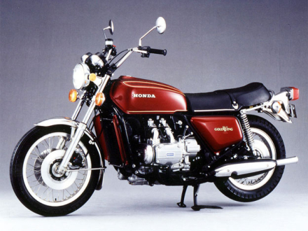 goldwing.jpg