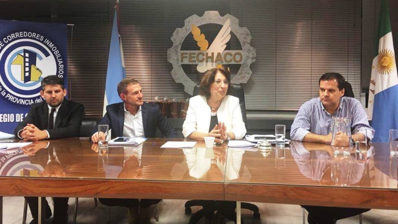Corredores inmobiliarios contra el aumento de impuestos y tasas