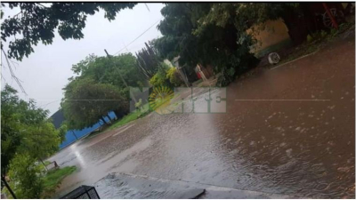 Intensas lluvias anegaron las calles de Pampa del Infierno