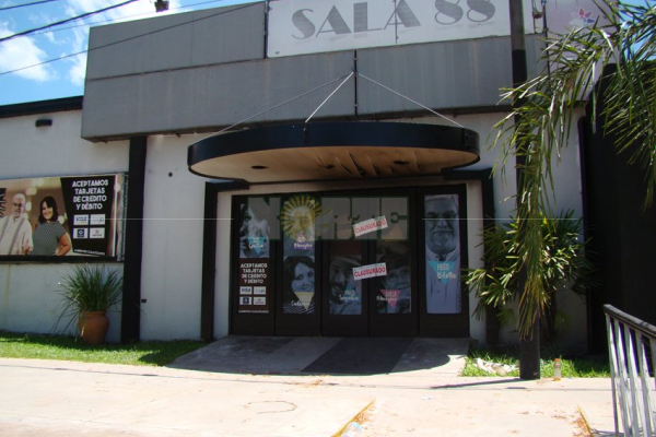 El humor esta vez fue tragedia: lo que el fuego dejó en la Sala 88