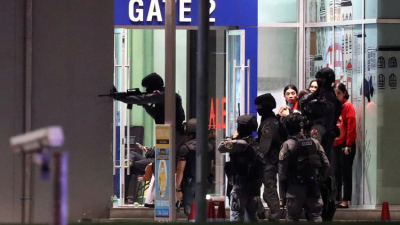 La policía abatió al militar que mató a 27 personas en un centro comercial de Tailandia