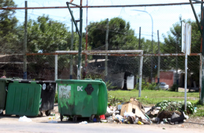 Barrio Santa Inés, ahogado en basura