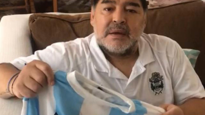 Diego Maradona y una subasta solidaria por alimentos