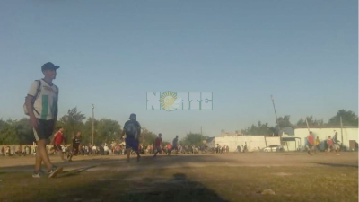 Sin cuarentena: partidos de fútbol en plena pandemia