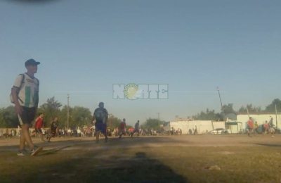 Sin cuarentena: partidos de fútbol en plena pandemia