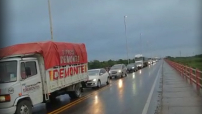 Demoras en el puente General Belgrano por controles policiales