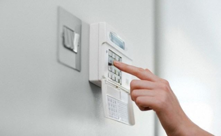 beneficios-de-instalar-una-alarma-seguridad-hogar.jpg