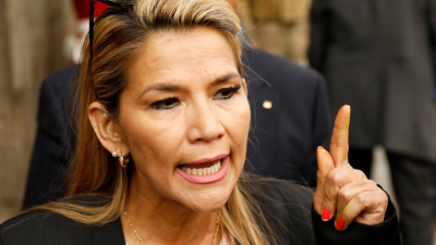 Jeanine Añez informó que tiene coronavirus