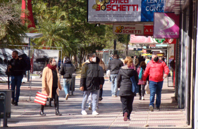 Manifestaciones y un movimiento casi normal en la ciudad