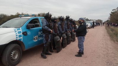 Barrio Centenario de Charata: la policía pide al Estado regularizar la situación