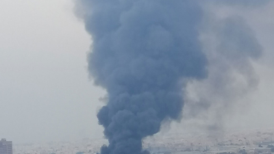 Grave incendio: arde un mercado de los Emiratos Árabes Unidos