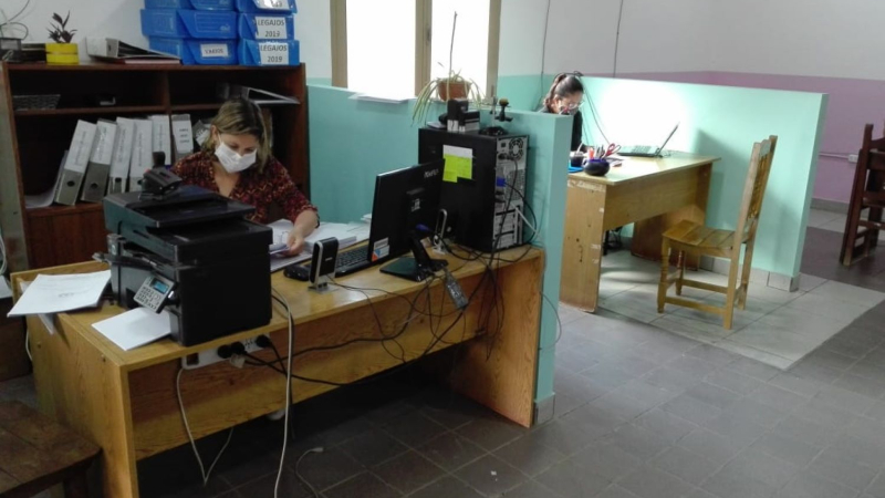 Charata: guía de emprendedores y banco de currículos en Acción Social del Municipio