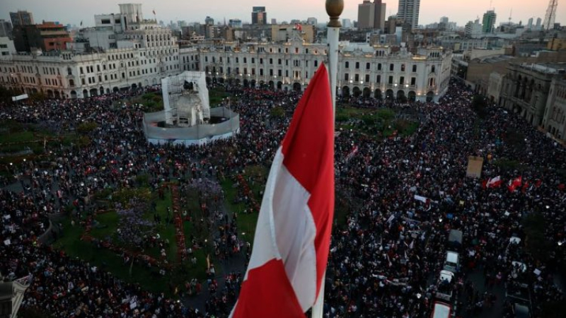 Crisis en Perú: renunció Manuel Merino