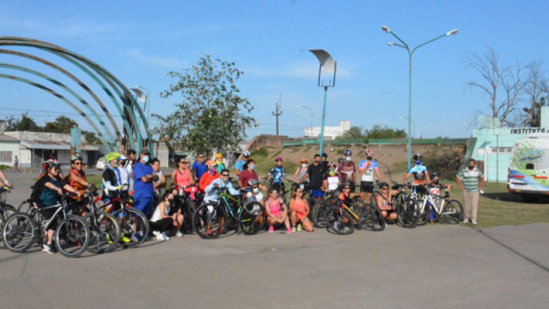 Con gran éxito se llevó a cabo la primera Ecobici del Instituto del Deporte