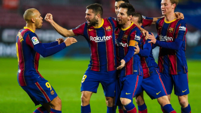 Barcelona bajó a la Real Sociedad y se mete en la pelea