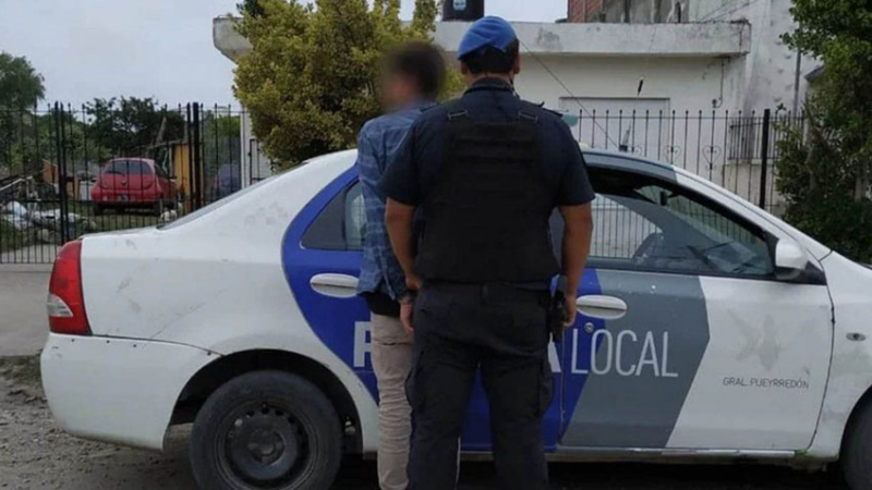 Incumplió la orden de restricción y amenazó de muerte a su abuela