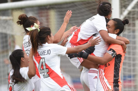 River femenino.jpg