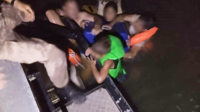 Naufragio y rescate de Prefectura: en dramático operativo salvan la vida a siete personas