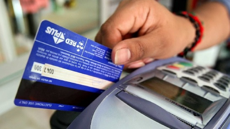 Cuáles son las barreras que impiden la inclusión financiera de las mujeres