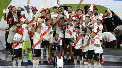 River goleó a Racing y es el nuevo supercampeón del fútbol argentino