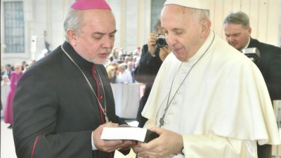 El mensaje que monseñor Dus envió a Francisco en su octavo año de pontificado  