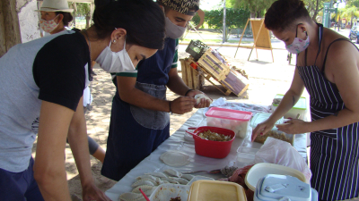 Vendedores de comida sólo buscan sobrevivir a pesar de la presión municipal