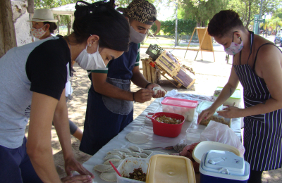 Vendedores de comida sólo buscan sobrevivir a pesar de la presión municipal