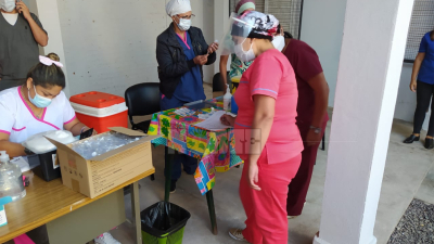 Campaña de vacunación en el Barrio Toba