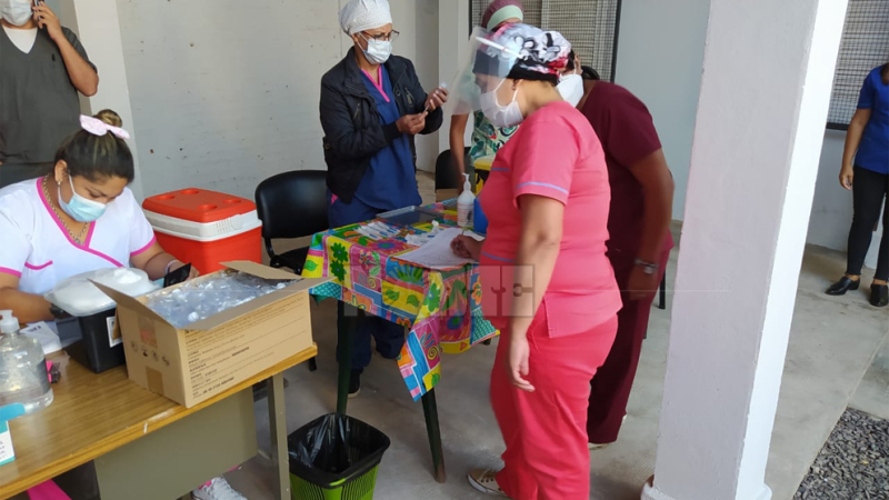Campaña de vacunación en el Barrio Toba