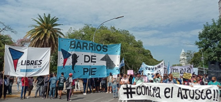 barrios de pie 3.jpg