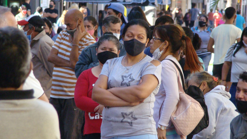 El gobierno endurece medidas ante el pico de contagios
